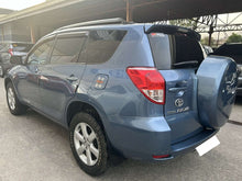 Load image into Gallery viewer, 2006 TOYOTA RAV4 2.4 AUTOMATIC TRANSMISSION - Cebu Autosales by Five Aces - Second Hand Used Car Dealer in Cebu
