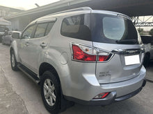 Load image into Gallery viewer, 2015 ISUZU MUX 4X4 LS 2.5L DSL AUTOMATIC TRANSMISSION (58T KMS ONLY!) - Cebu Autosales by Five Aces - Second Hand Used Car Dealer in Cebu
