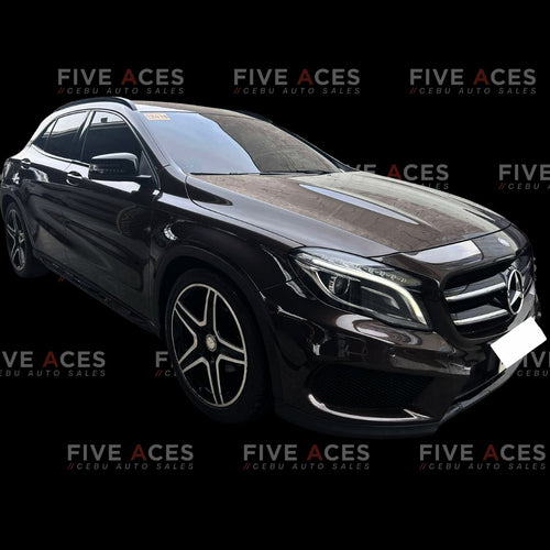 2016 MERCEDES BENZ GLA 200 2.0L AMG LINE AUTOMATIC TRANSMISSION (34T KMS ONLY!) - Cebu Autosales by Five Aces - Second Hand Used Car Dealer in Cebu